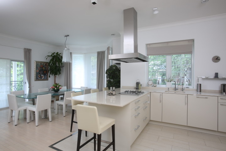 И было много воздуха и много много света