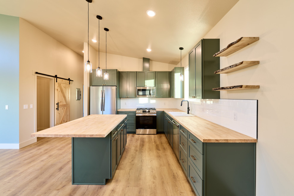 Jones Custom Home on Blackwater Bend