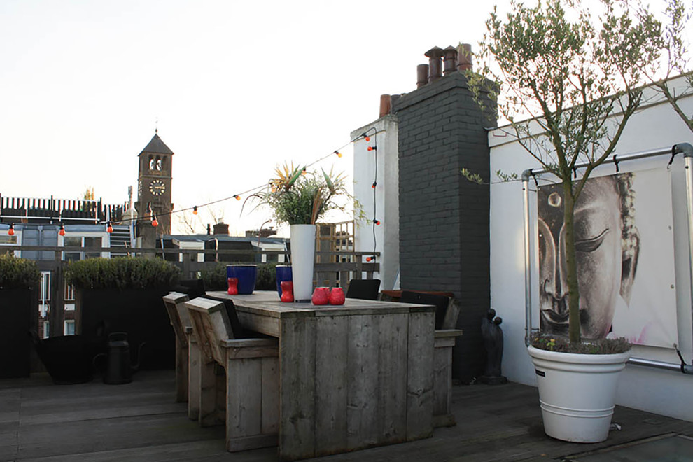 Inspiration for an eclectic rooftop and rooftop deck in Amsterdam.