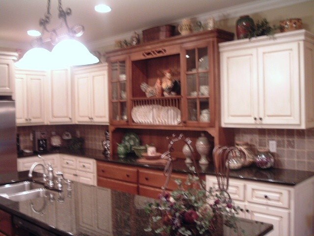 China Cabinet Built In