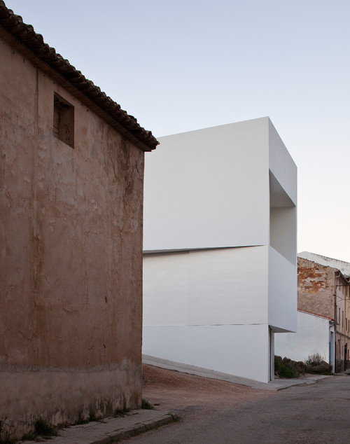 Architektur Glatt Gegen Rau Ein Modernes Haus Auf Fels Gebaut