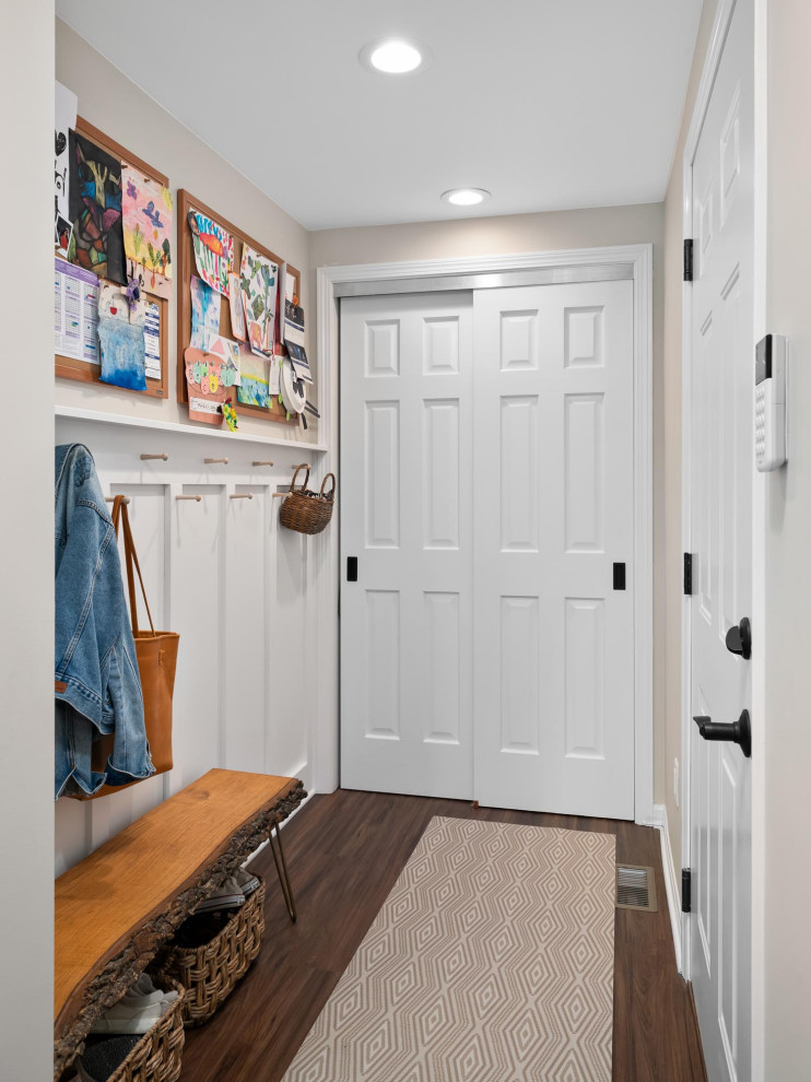Entryway - transitional entryway idea in Columbus