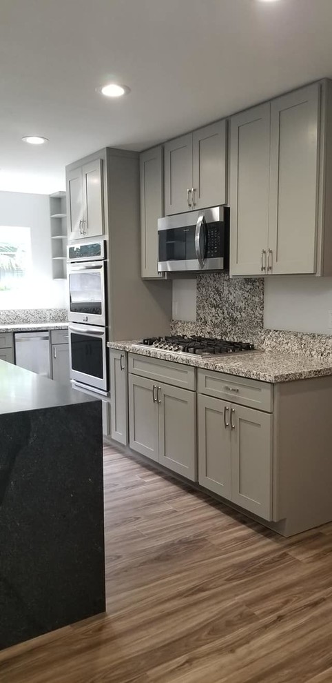 Kitchen - kitchen idea in Hawaii