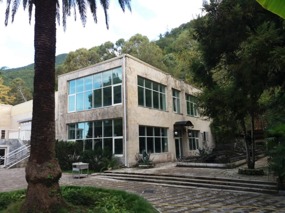 Остекление отеля "Амры"