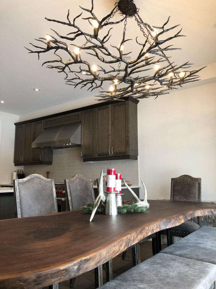 Home design - rustic home design idea in Toronto