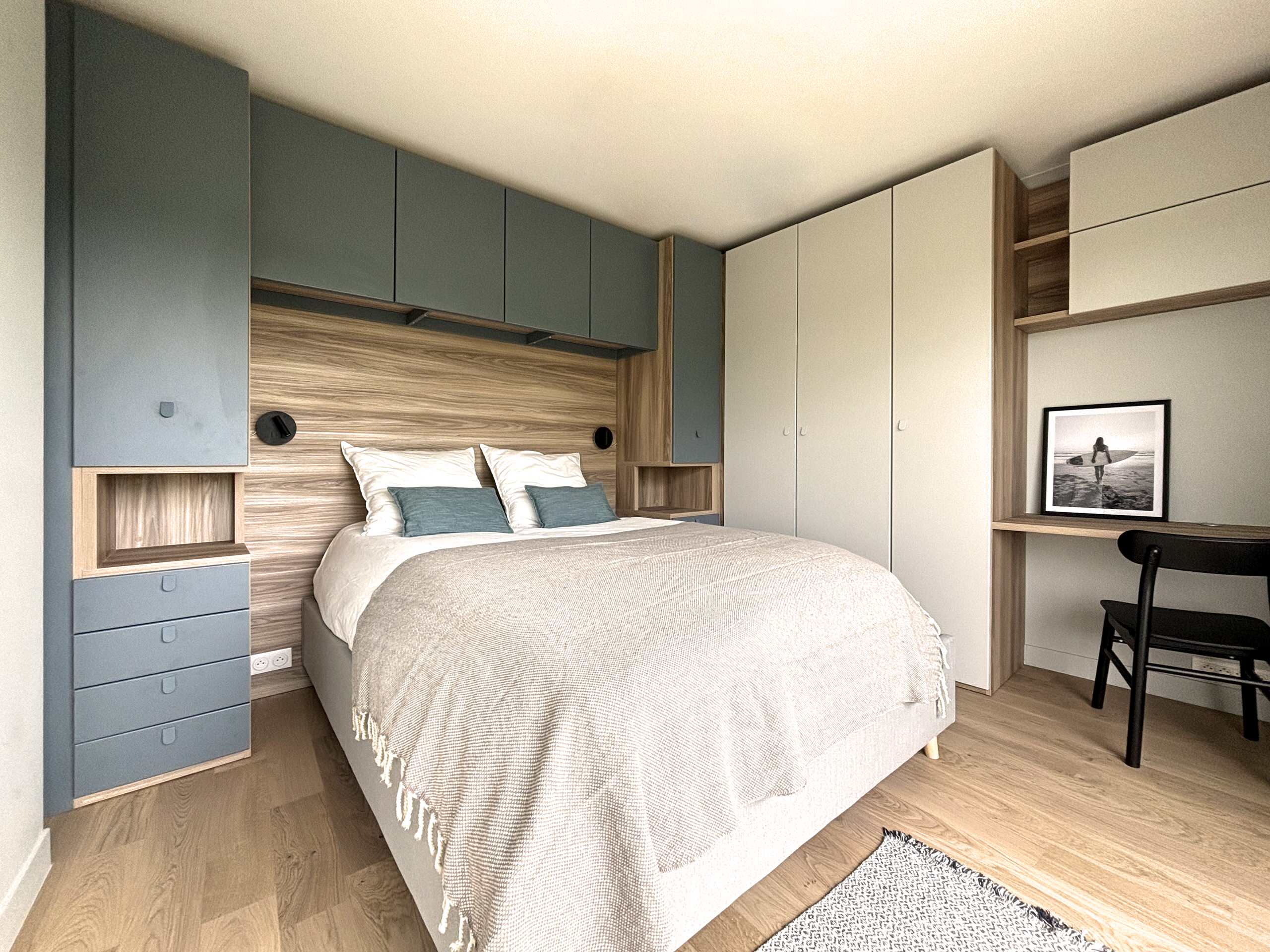 Appartement familial avec bibliothèque traversante