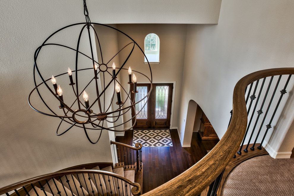 Transitional entryway photo in Omaha