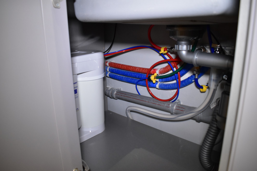 Кухня ЭКО массив бука с акриловой столешницей