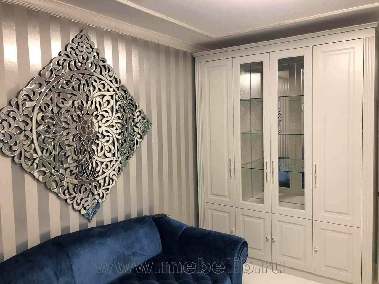 Мебель в гостиную из МДФ – шкаф-витрина и тумба ТВ