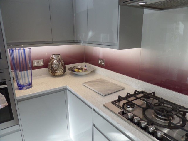 Colour Gradient Splashbacks contemporaneo-cocina