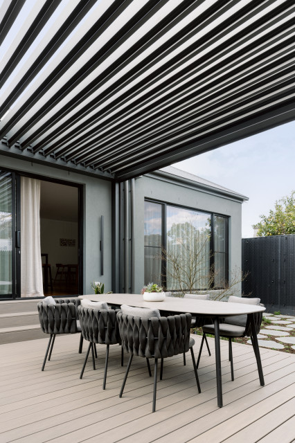 Hawthorn House contemporary-deck