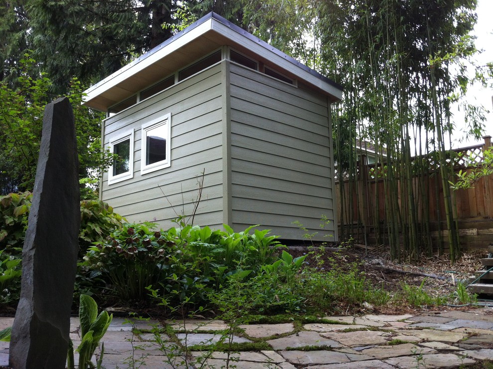 Contemporary shed and granny flat in Vancouver.