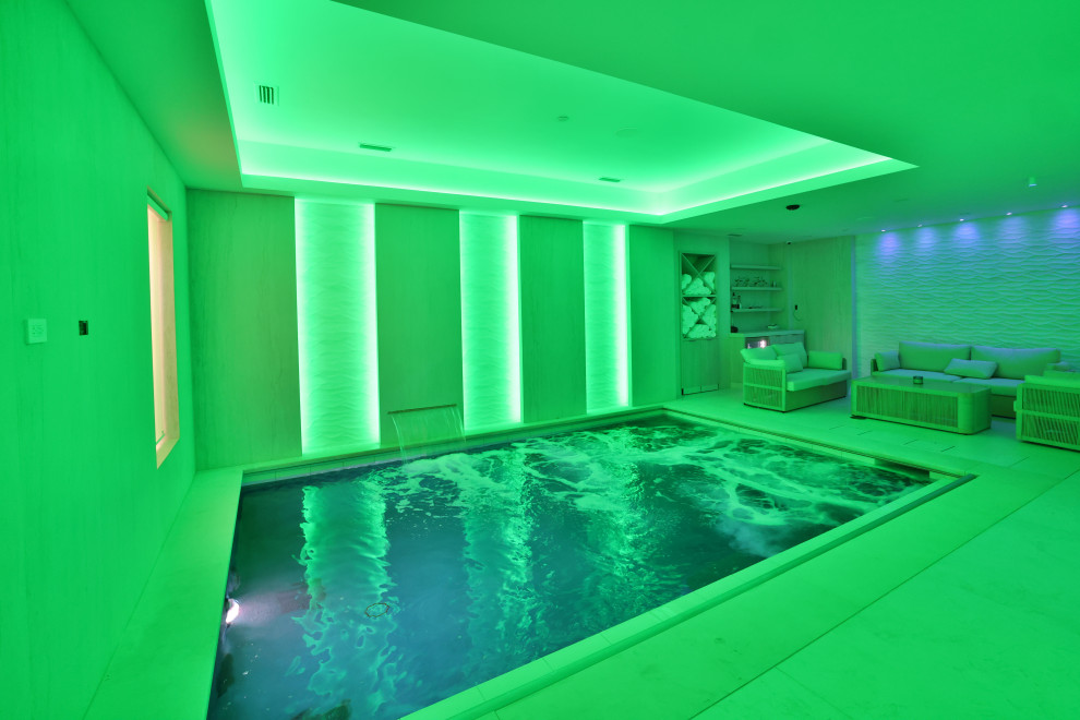 Small indoor rectangular hot tub photo in Chicago