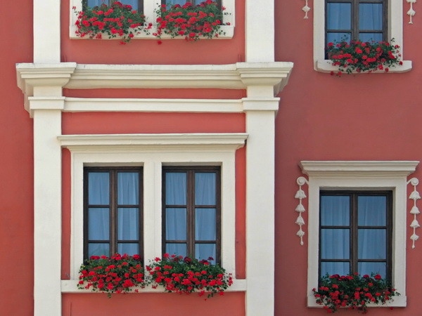 ДЕКОР НА ФАСАДАХ ДОМОВ