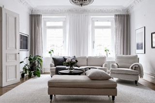 75 Most Popular Victorian White Living Room Design Ideas For November 2020 Stylish Victorian White Living Room Remodeling Pictures Houzz Uk