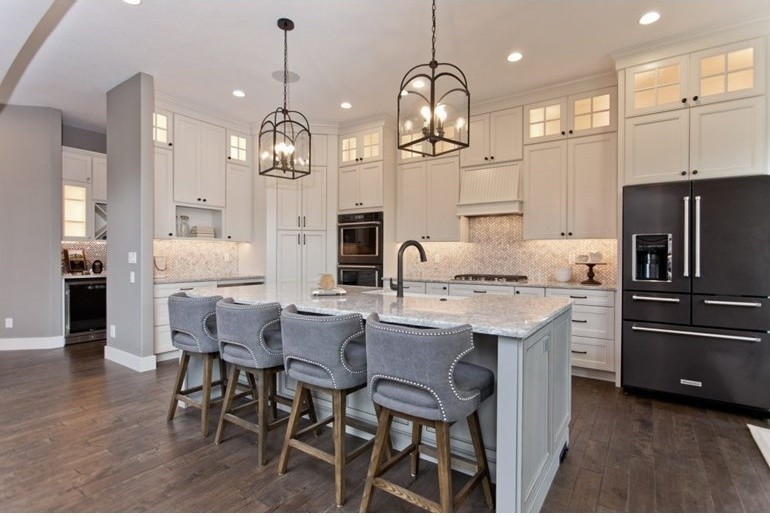 Inspiration for a transitional kitchen remodel in Cedar Rapids