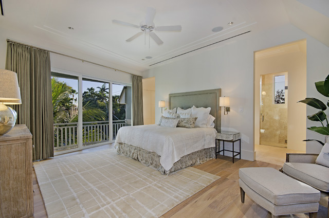 Modern Living in Naples Florida contemporaneo-camera-da-letto