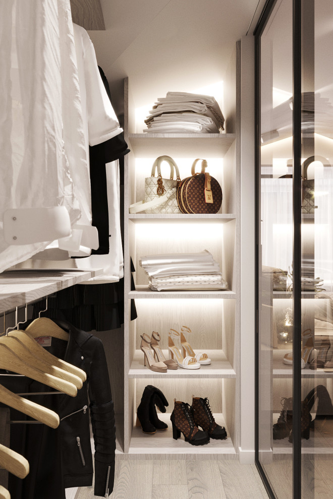 Белые интерьеры спальни и ванной комнаты