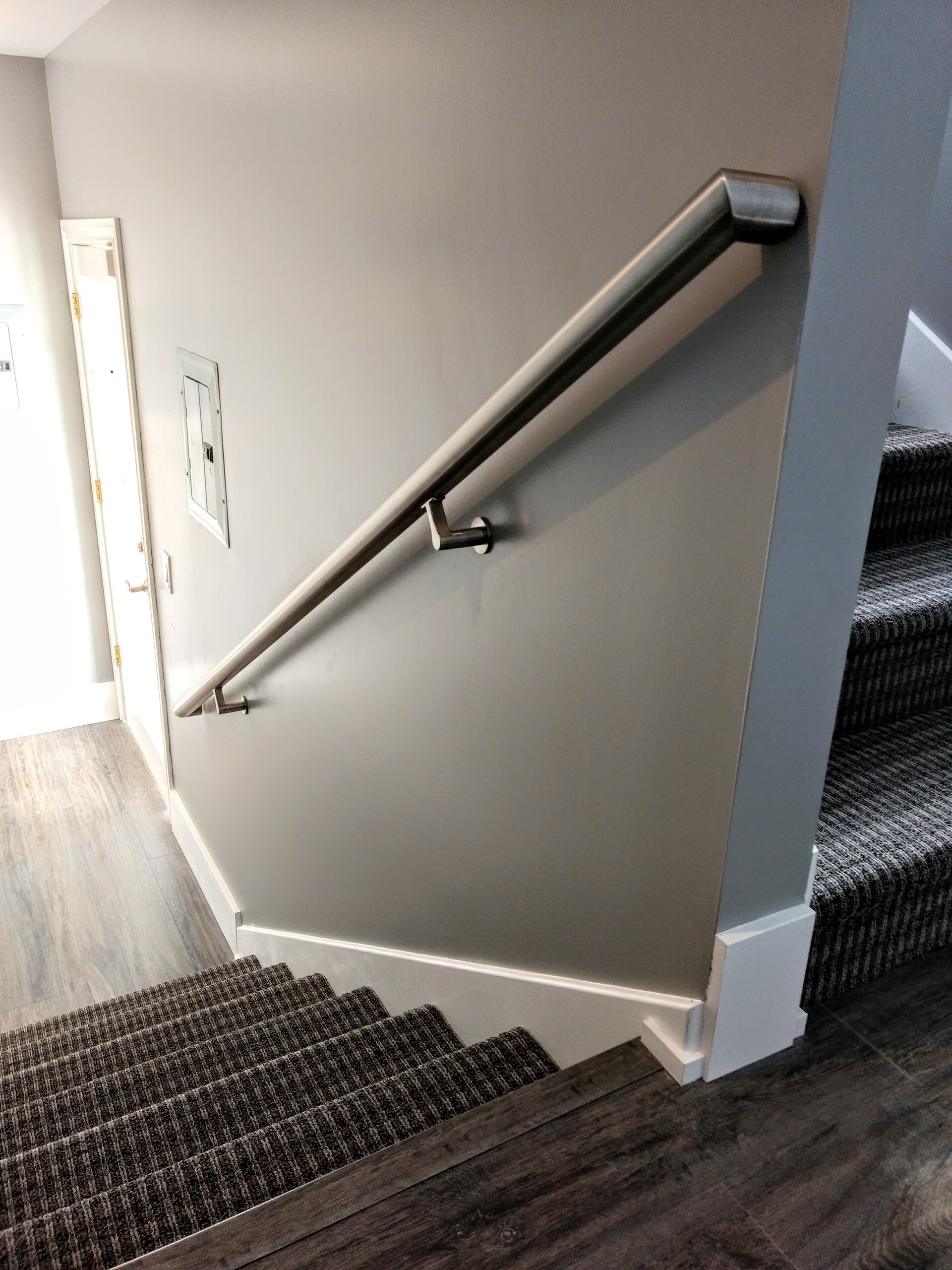 Round stainless handrail