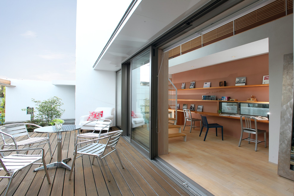 外に閉じて内に開くで優雅に暮らす都市型住宅 Contemporary Deck Yokohama By カキザワホームズ Houzz 外に閉じて内に開くで優雅に暮らす都市型住宅 Contemporary Deck Yokohama By カキザワホームズ Houzz