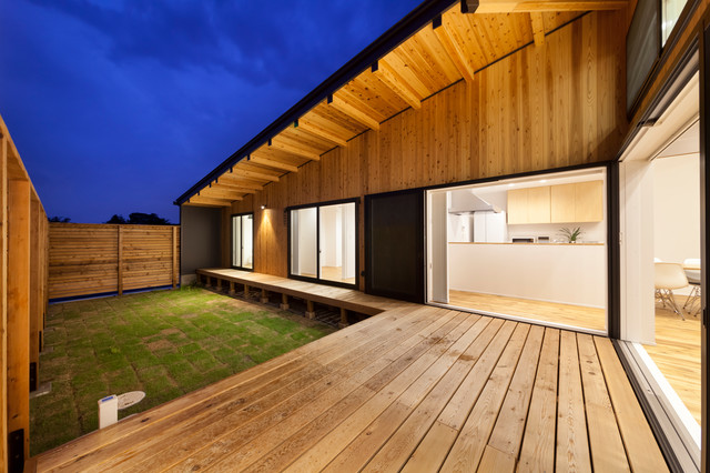 木を感じるｌ字型の平屋住宅 Contemporary Deck Other By 株式会社住工房スタイル Houzz Au