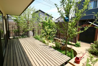 おしゃれな北欧スタイルのウッドデッキの画像 21年4月 Houzz ハウズ