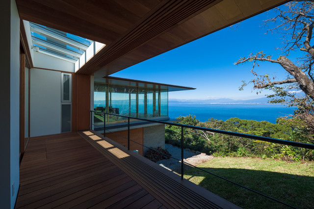 西伊豆の家 雄大な景色と一体になる贅沢な別荘 Modern Living Room Other By Plusdesign プラスデザイン Houzz Uk