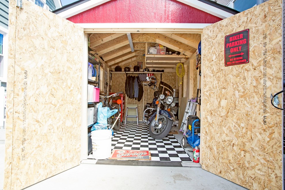 アーリーアメリカンの外観にオールドアメリカンな内装の家 Garage Tokyo Suburbs By 株式会社コグマホーム Houzz