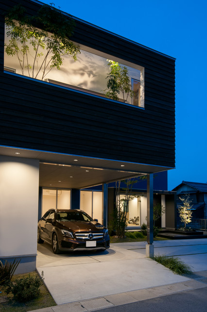 ガレージを併せ持つ住宅の外構植栽ランドスケープデザイン Modernizm Garazh Drugoe Ot Eksperta Color Label Design Office 殿村明彦 Houzz Rossiya