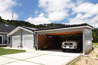 ブルーグレーのモダンログハウス Klassisch Garage Von 株式会社 Taloインターナショナル Houzz