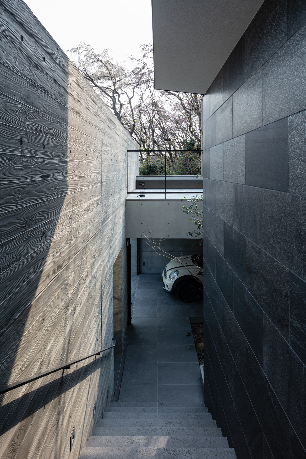 六麓荘の家 Modern Garage Kobe By 株式会社岸研一建築設計事務所 Houzz