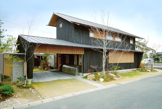 大平台の家 Modern Garage Sonstige Von 有限会社扇建築工房 Houzz