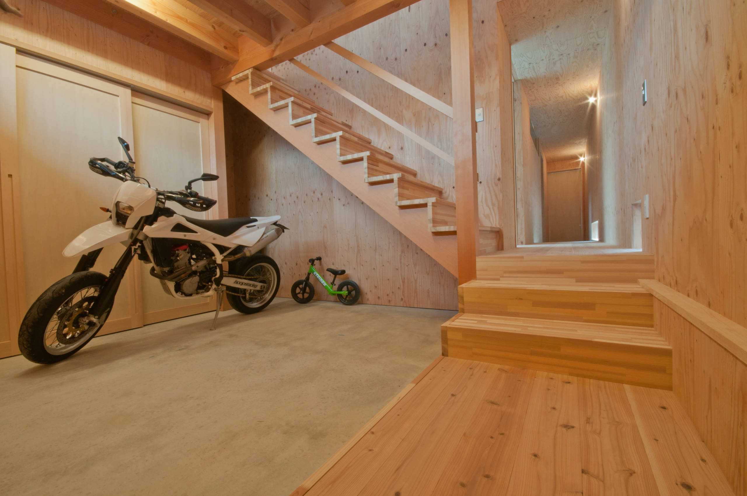 神戸町の家 Scandinavian Garage Other By Framework設計事務所 Houzz