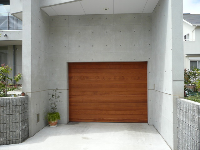 防火設備 遮炎性能 オーバーガレージドア Contemporain Garage Autres Perimetres Par 株式会社ワールドガレージドア Houzz