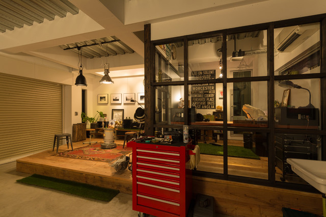 隠れ家ガレージ インダストリアル ガレージ 他の地域 有限会社 八重製材所 Houzz ハウズ