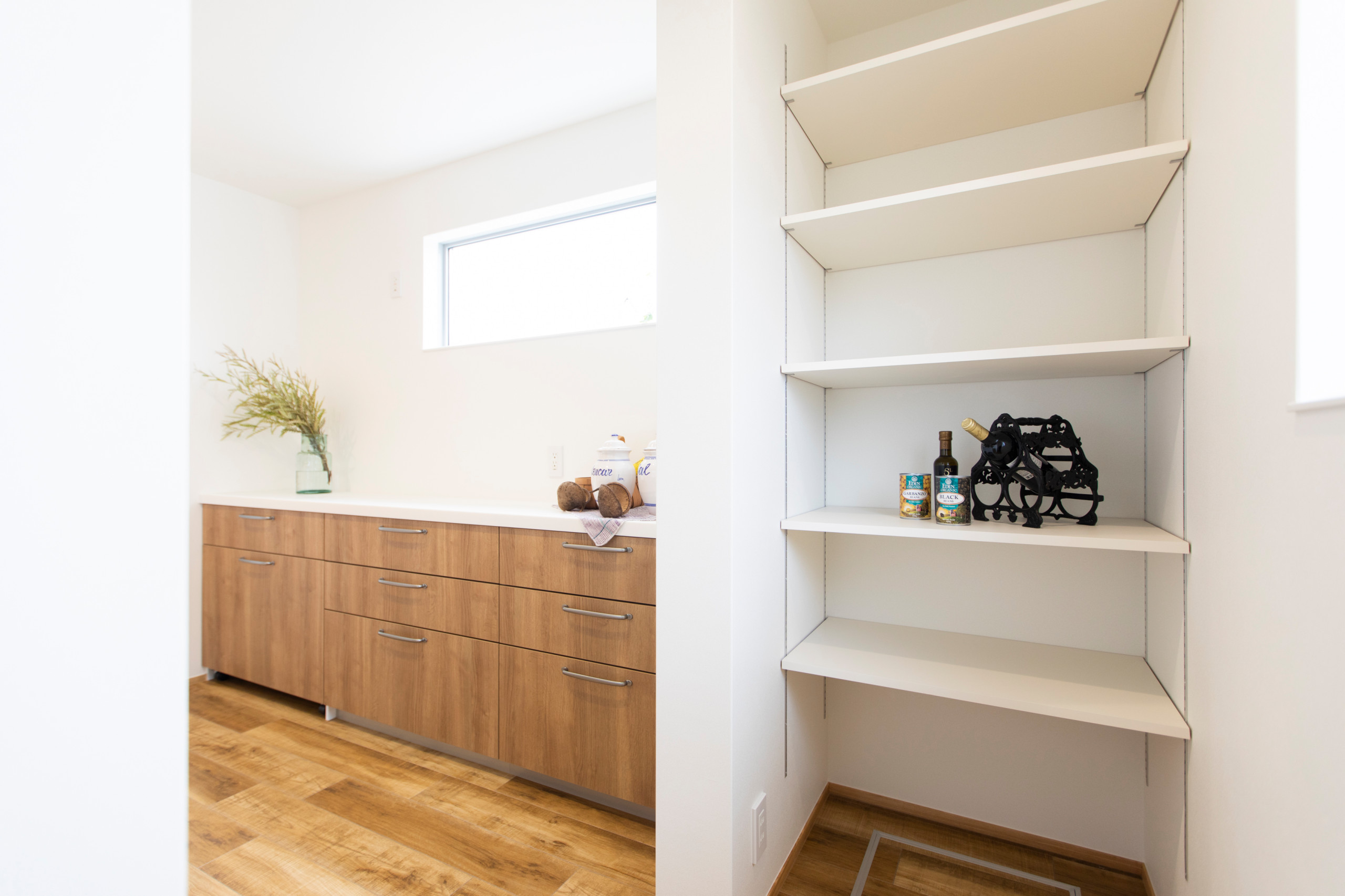おしゃれなパントリー クロスの天井 の画像 21年10月 Houzz ハウズ おしゃれなパントリー クロスの天井 の画像 21年10月 Houzz ハウズ