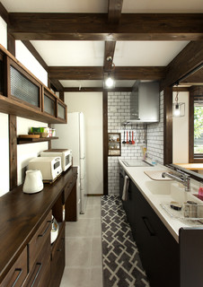 おしゃれなコンテンポラリースタイルのキッチン サブウェイタイルのキッチンパネル の画像 21年9月 Houzz ハウズ