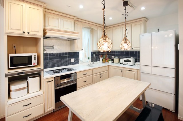 イメージは ビーチコテージ 美しさと機能性を叶えた輸入キッチン Estilo Craftsman Cocina Tokio De Dewils東京ショールーム