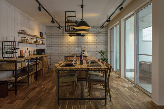 インナーガレージとスカイリビングがある家 Industrial Kitchen Other By ハウスクラフト株式会社 Houzz