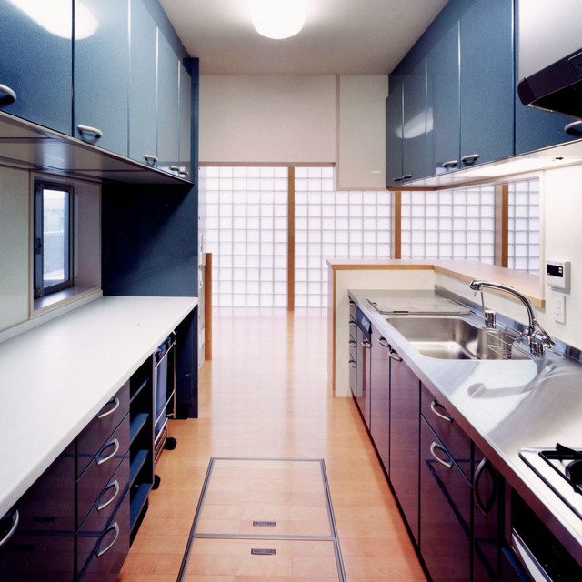 ガラスブロックの明るい空間に集う キッチン 横浜 ユミラ建築設計室 Houzz ハウズ