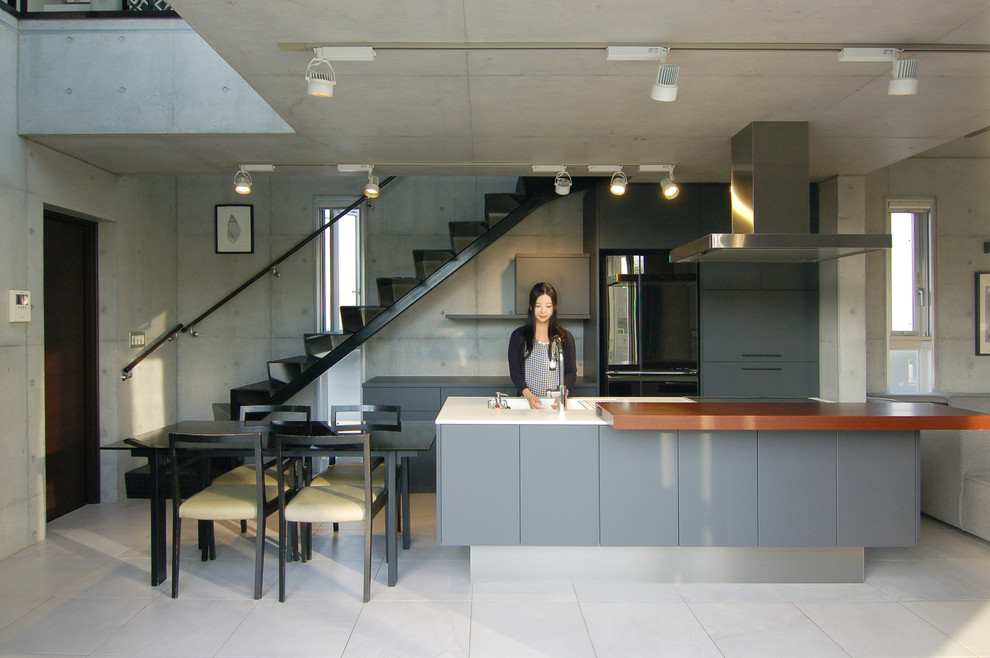 コンクリート打ちっぱなしのインテリアにマッチしたダークグレーのカップボード Contemporary Kitchen Other By Re Blanc テイオー産業 Houzz コンクリート打ちっぱなしのインテリアにマッチしたダークグレーのカップボード Contemporary Kitchen Other By Re Blanc テイオー産業 Houzz