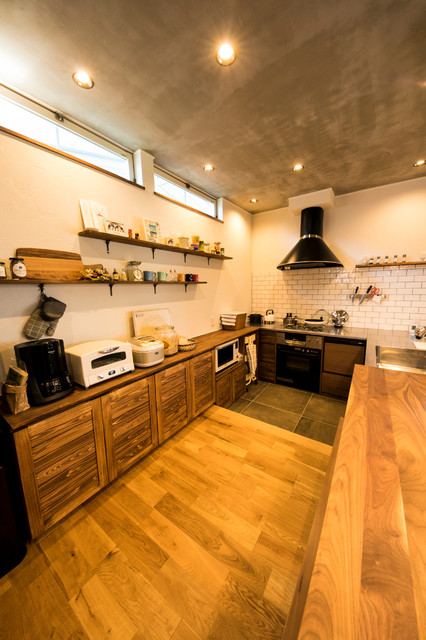 サーファーズハウス Coastal Kitchen Other By チェックハウス Houzz