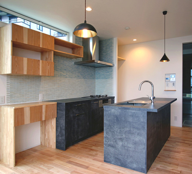 スッキリと纏めたキッチンとオリジナル収納家具 Moderno Cocina Otras Zonas De 株式会社インターリビング Houzz
