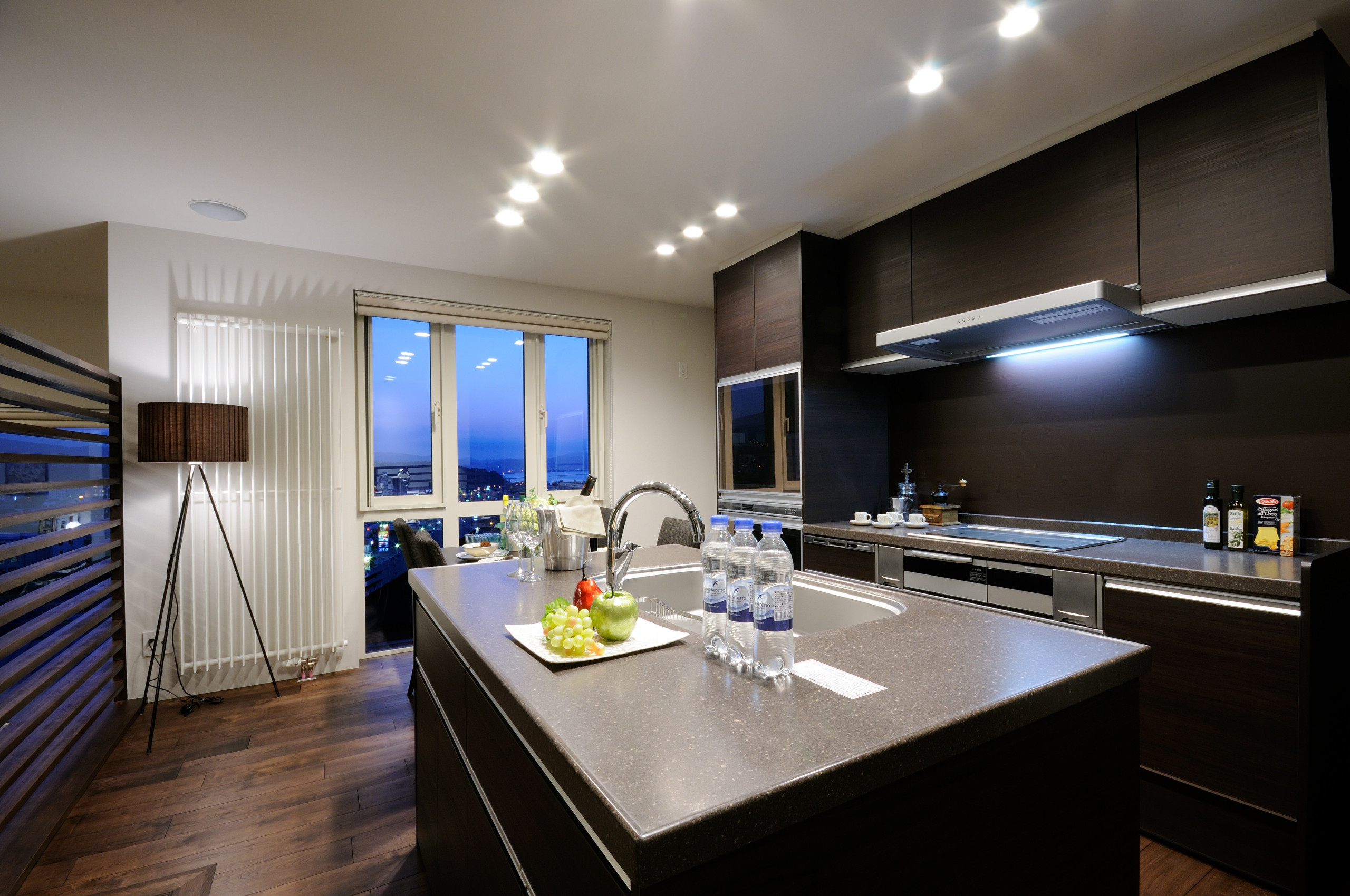 ダイニングキッチン Modern Kitchen Other By 道北振興株式会社 Houzz