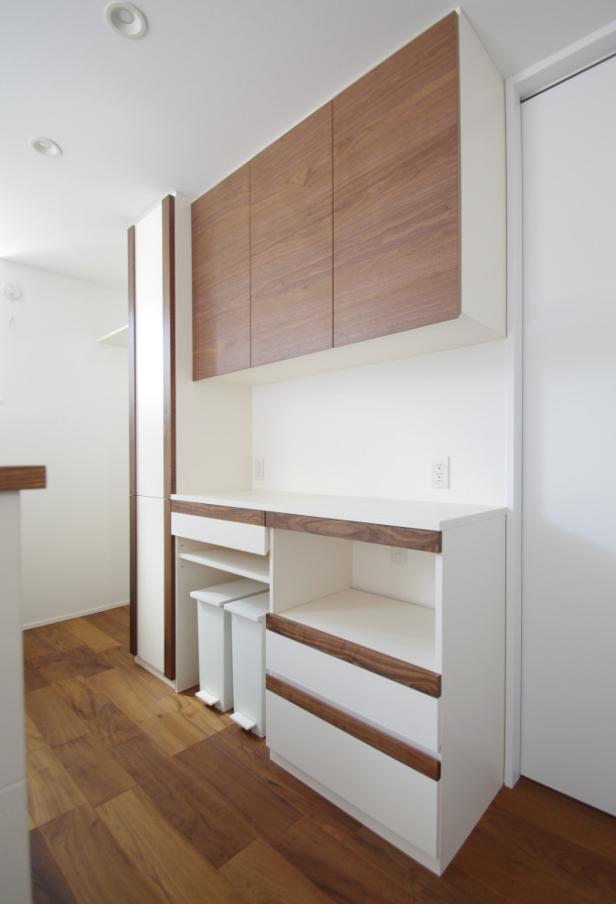 ツートーンカラーの食器棚 Modern Kitchen Nagoya By Luft ルフト オーダー家具とインテリア Houzz