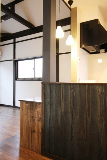 中古住宅を古民家カフェ風共同住宅にリノベーション Japanese Kitchen Tokyo By 女子力企画室 Houzz