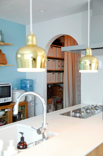 可愛いキッチンと使いやすいパントリー Nordico Cocina Sapporo De 豊栄建設株式会社 Houzz