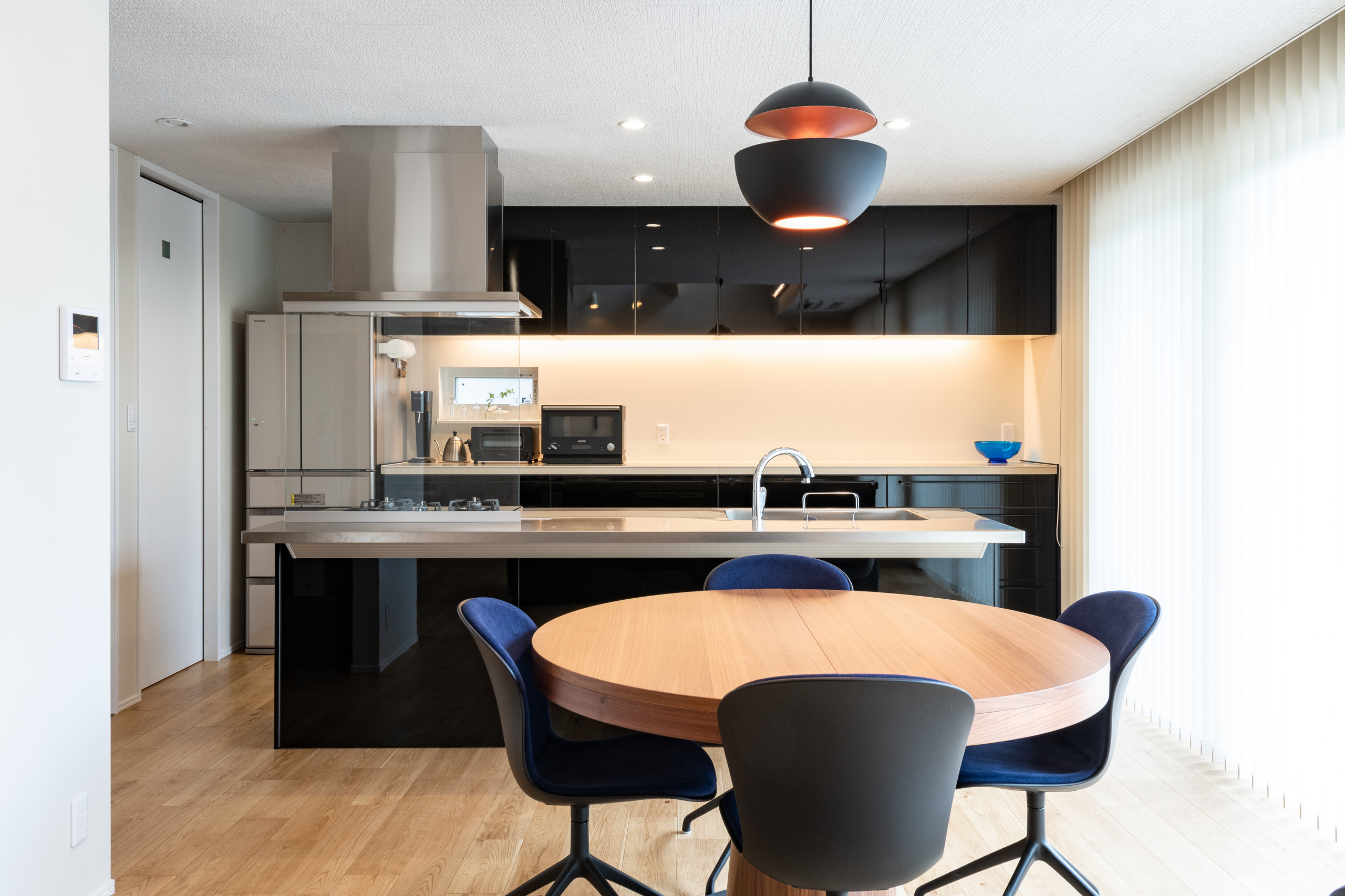 おしゃれなアイランドキッチン シルバーの調理設備 の画像 21年9月 Houzz ハウズ