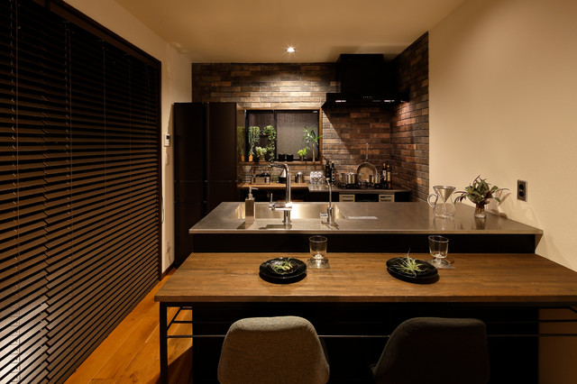 大人の男が暮らす家 アイアン家具と造る 無骨なリラックス空間 一戸建て Asian Kitchen Other By Lohas Studio ロハススタジオ Houzz Uk