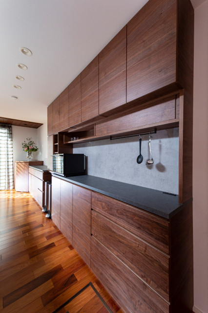 幅5400mmのキッチン背面収納 Moderne Cuisine Autres Perimetres Par Luft ルフト オーダー家具とインテリア Houzz